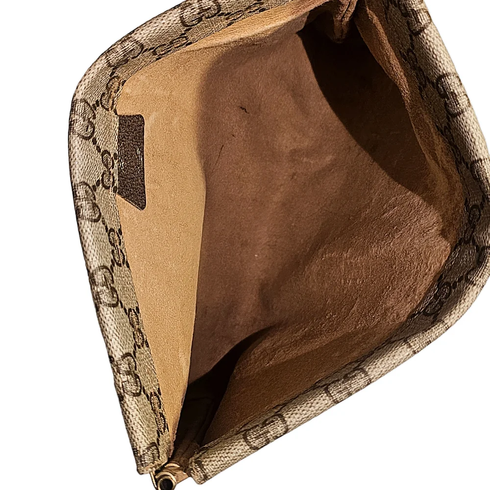 VINTAGE GUCCI CLUTCH - Picture 13 of 14